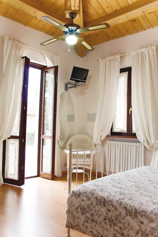 B&B Indipendenza Civitanova Marche Habitación foto